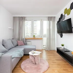 Pomorska Apartament Przy Parku Reagana By Renters Apartament